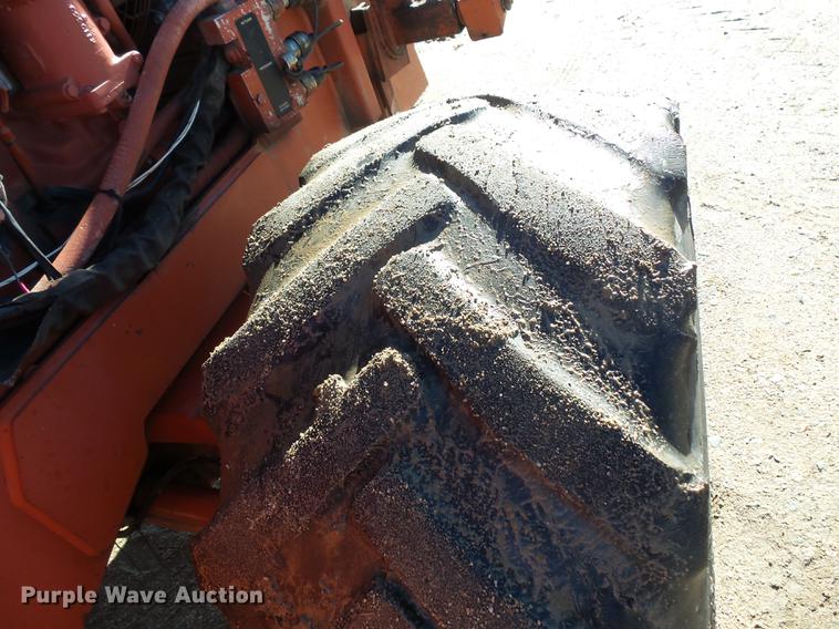 image for item DX9519 1996 Ditch Witch 8020T vibratory cable plow