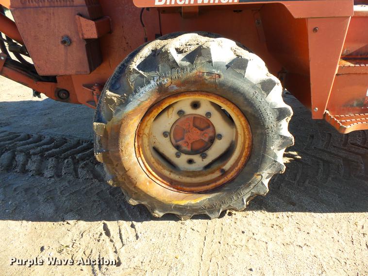 image for item DX9519 1996 Ditch Witch 8020T vibratory cable plow