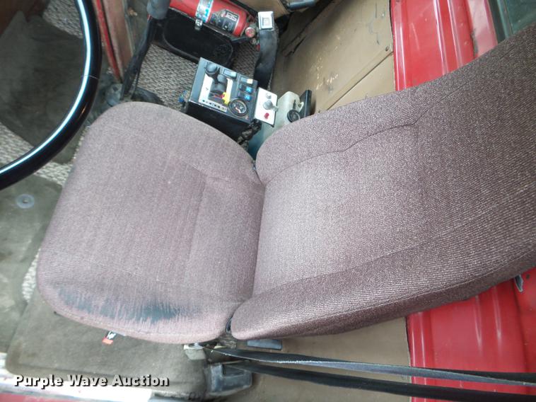 image for item DX9523 1992 Ford L9000 dump truck