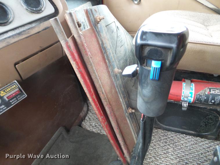 image for item DX9523 1992 Ford L9000 dump truck