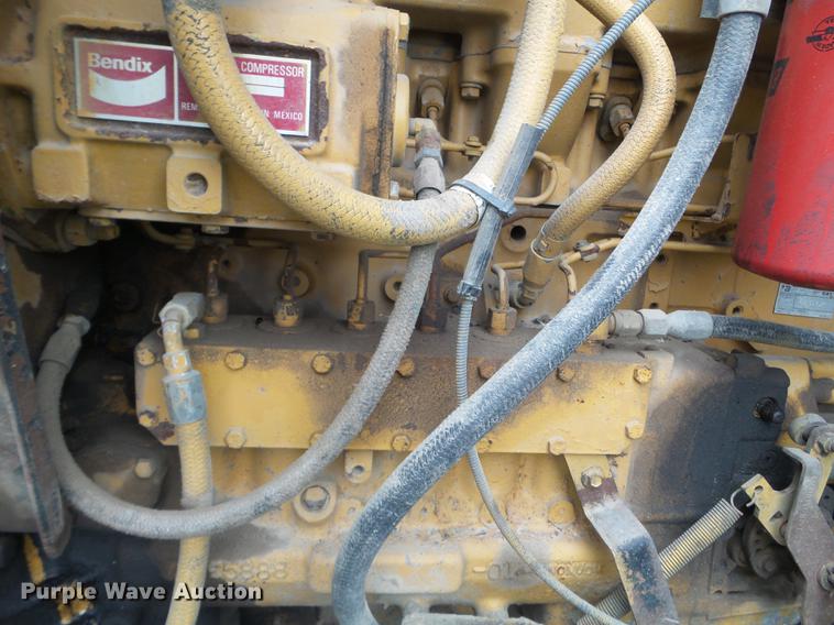 image for item DX9523 1992 Ford L9000 dump truck