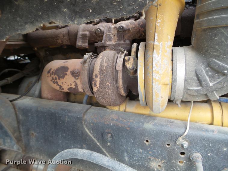 image for item DX9523 1992 Ford L9000 dump truck