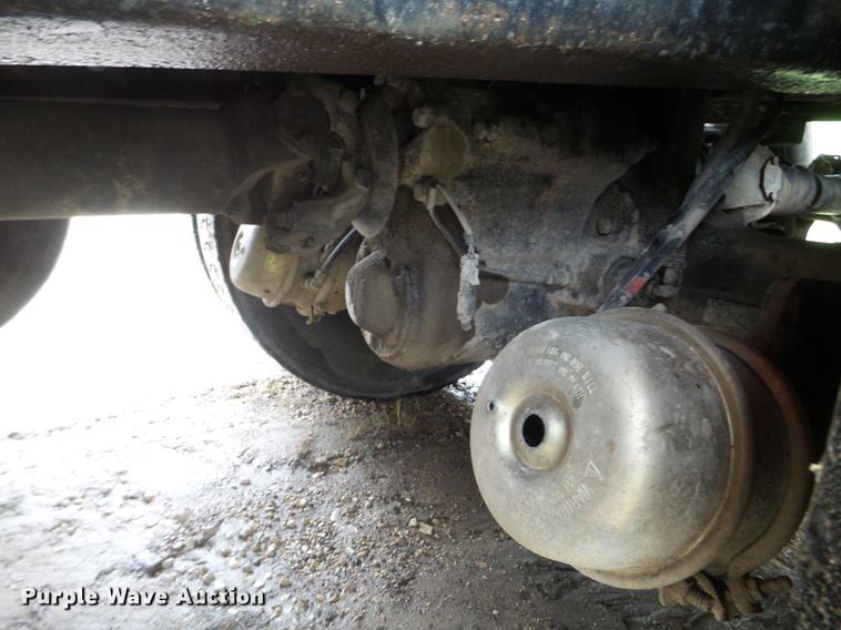 image for item DX9523 1992 Ford L9000 dump truck