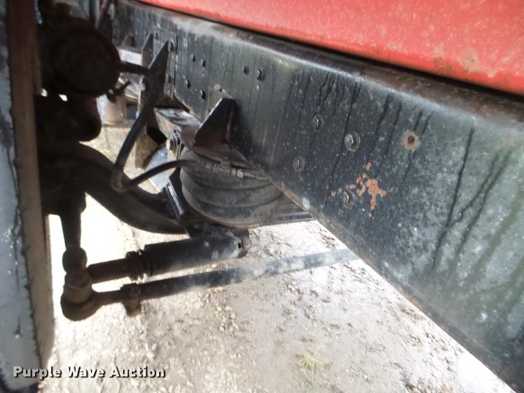 image for item DX9523 1992 Ford L9000 dump truck