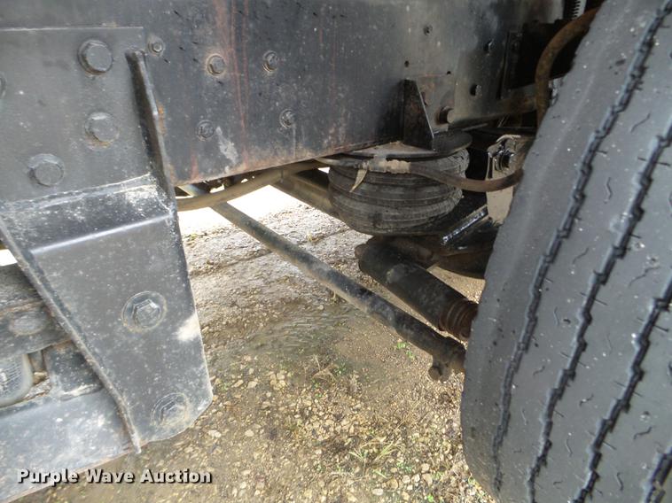 image for item DX9523 1992 Ford L9000 dump truck