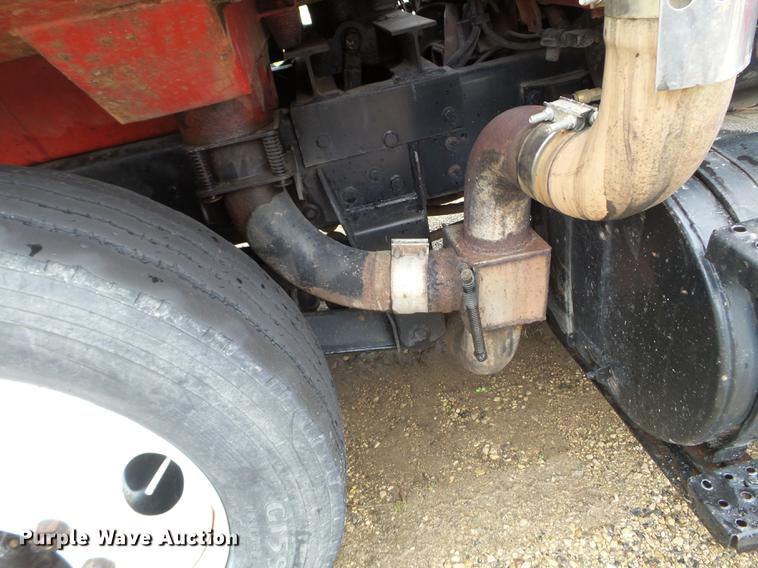 image for item DX9523 1992 Ford L9000 dump truck