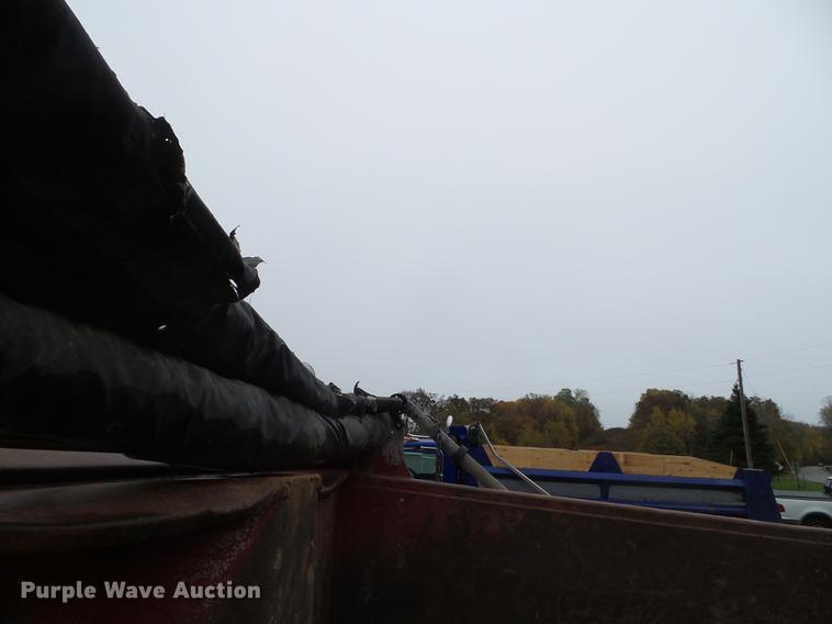 image for item DX9523 1992 Ford L9000 dump truck