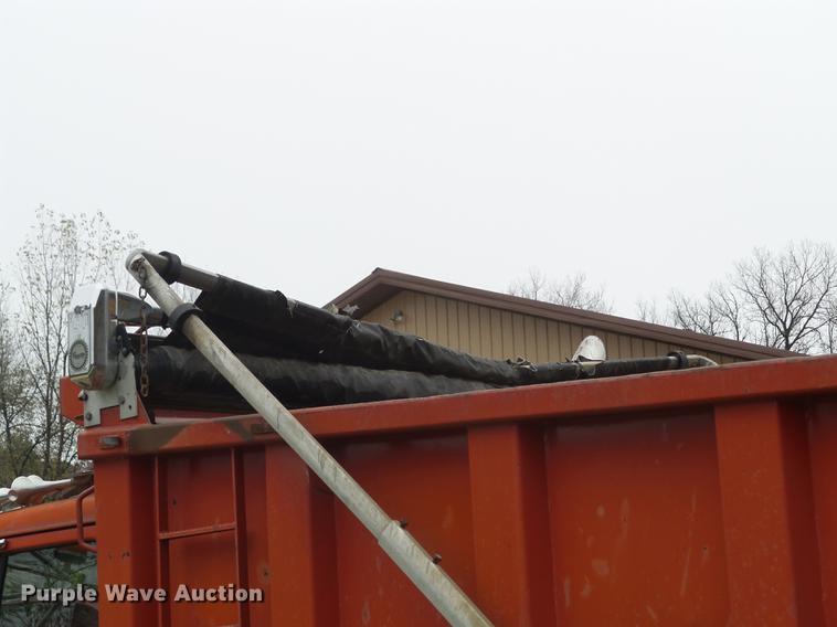 image for item DX9523 1992 Ford L9000 dump truck