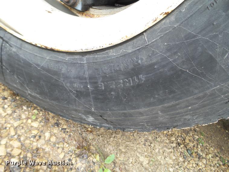 image for item DX9523 1992 Ford L9000 dump truck