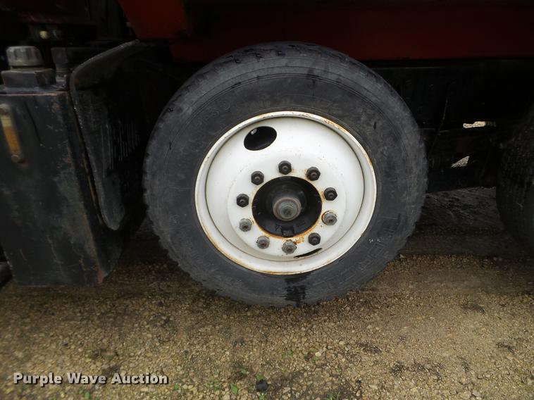 image for item DX9523 1992 Ford L9000 dump truck