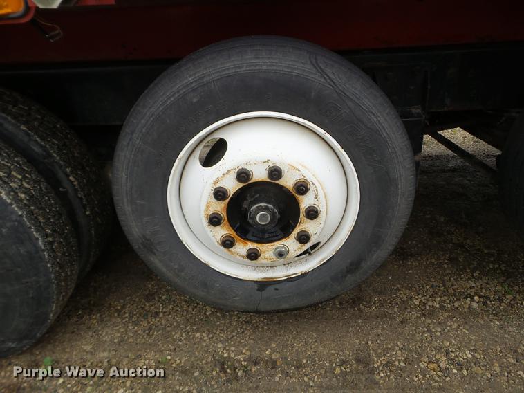 image for item DX9523 1992 Ford L9000 dump truck