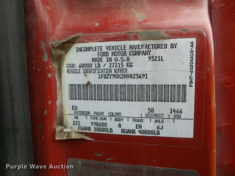 image for item DX9523 1992 Ford L9000 dump truck