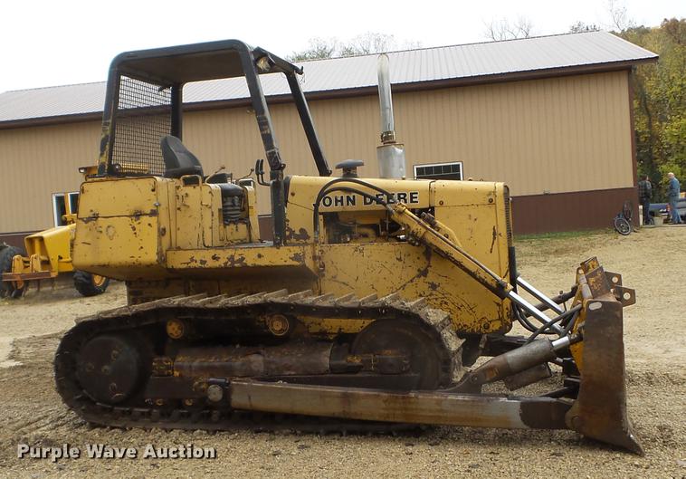 image for item DX9524 1976 John Deere 750 dozer