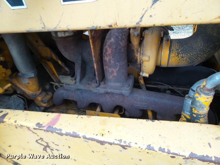 image for item DX9524 1976 John Deere 750 dozer