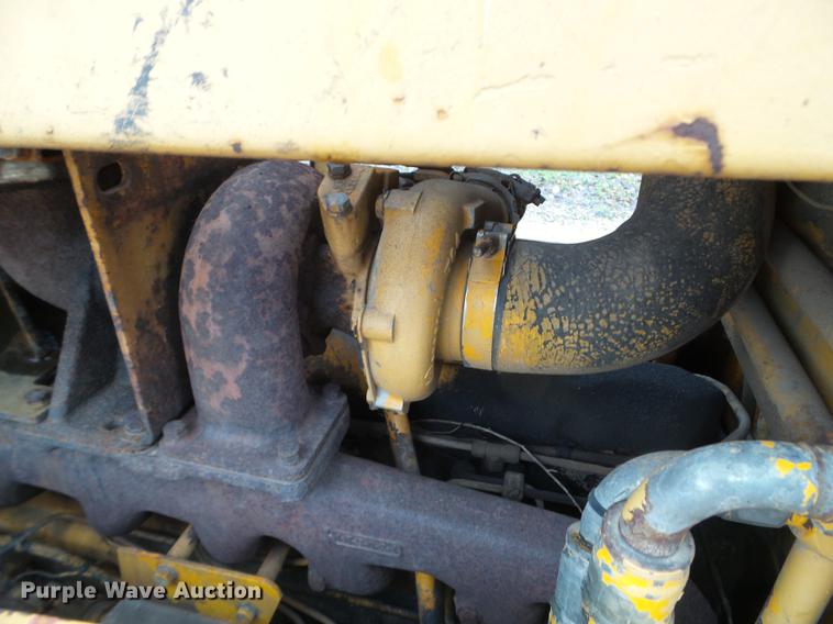 image for item DX9524 1976 John Deere 750 dozer