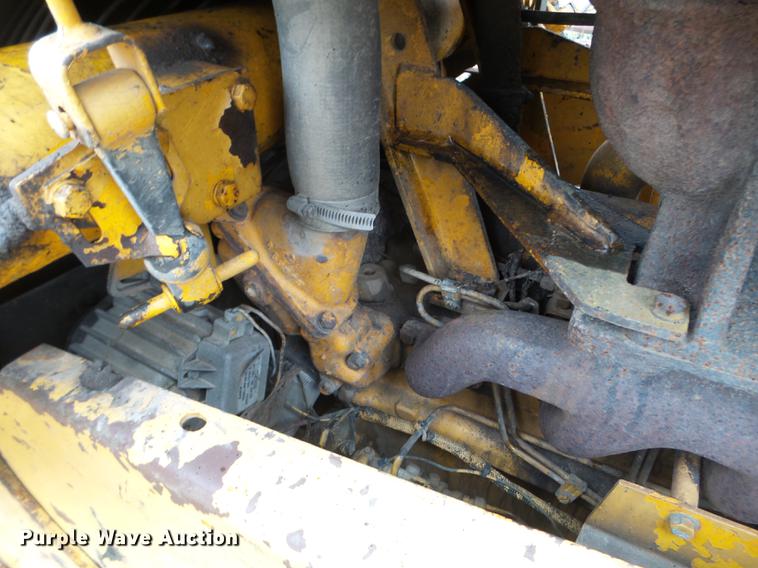 image for item DX9524 1976 John Deere 750 dozer