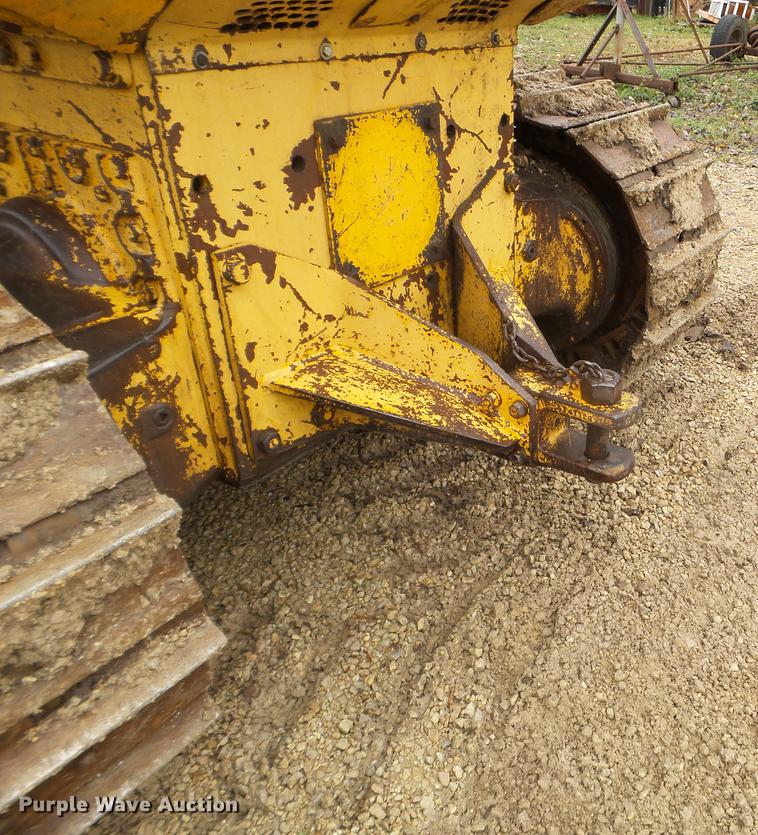 image for item DX9524 1976 John Deere 750 dozer