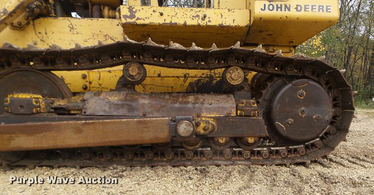 image for item DX9524 1976 John Deere 750 dozer