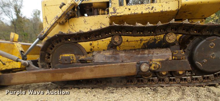 image for item DX9524 1976 John Deere 750 dozer