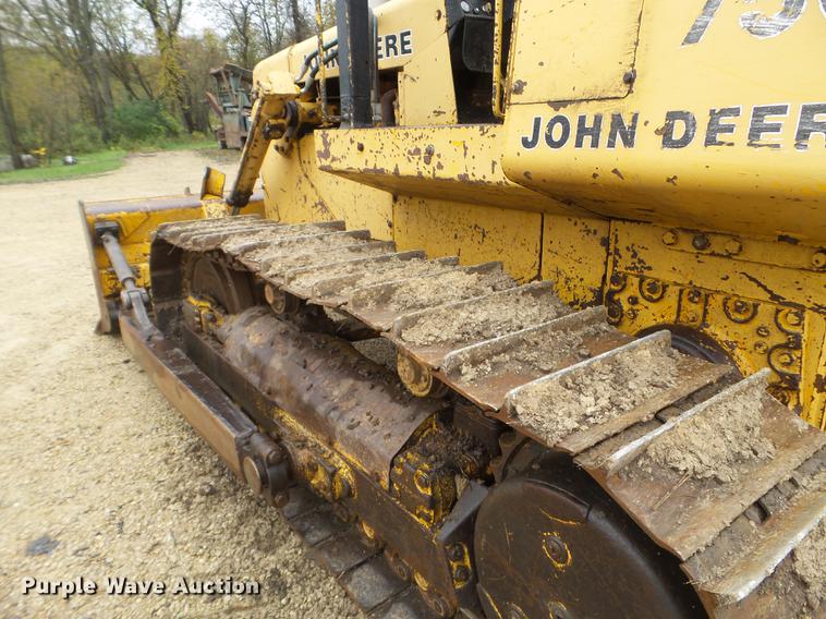 image for item DX9524 1976 John Deere 750 dozer