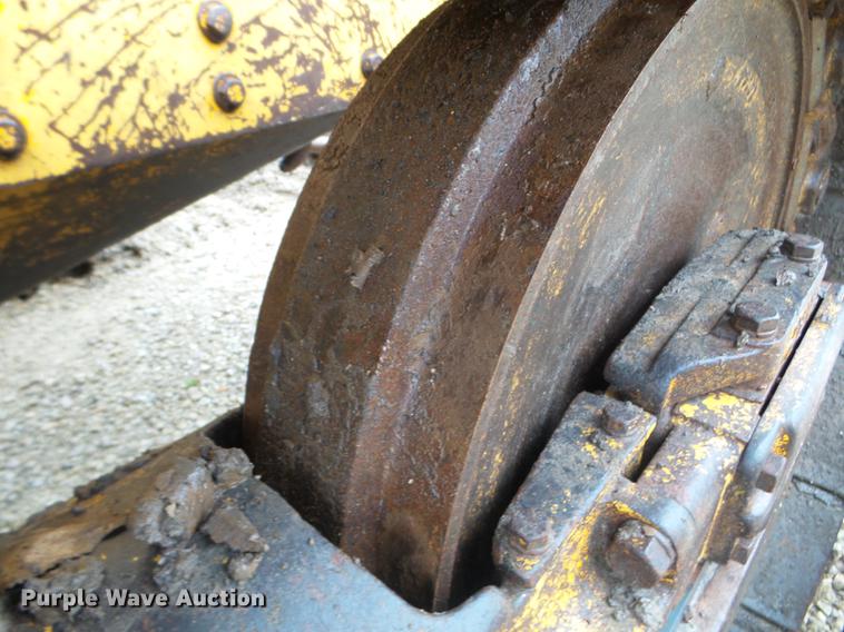 image for item DX9524 1976 John Deere 750 dozer