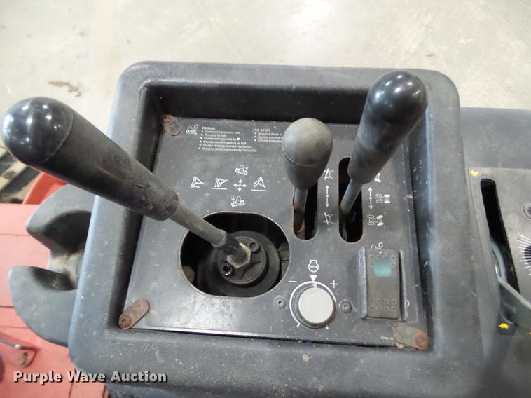 image for item DZ9451 2012 Ditch Witch RT80 Quad cable plow