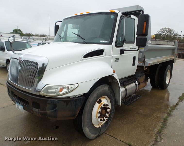 image for item DZ9455 2004 International 4300 dump truck
