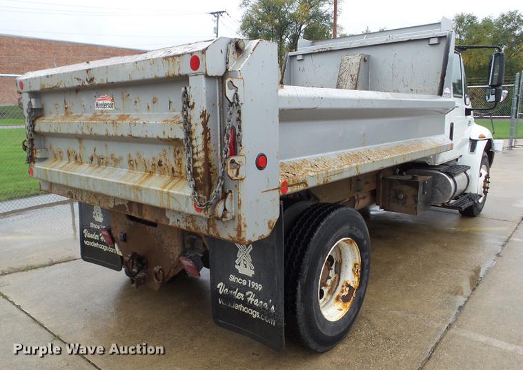 image for item DZ9455 2004 International 4300 dump truck