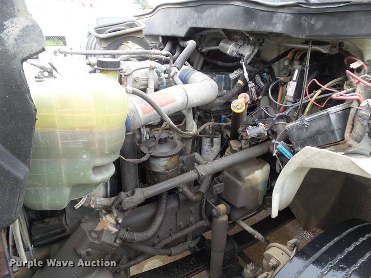 image for item DZ9455 2004 International 4300 dump truck