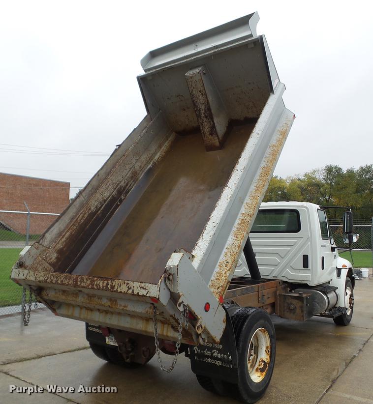image for item DZ9455 2004 International 4300 dump truck