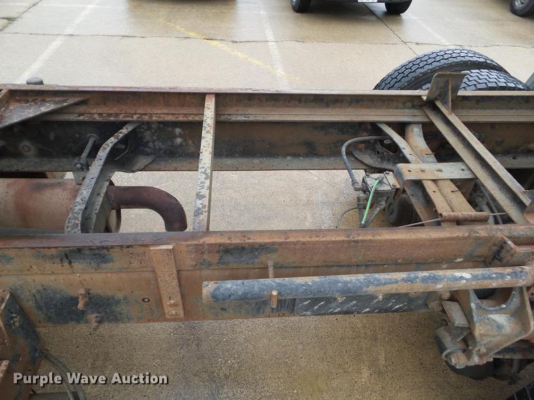 image for item DZ9455 2004 International 4300 dump truck