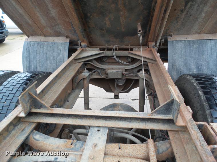 image for item DZ9455 2004 International 4300 dump truck