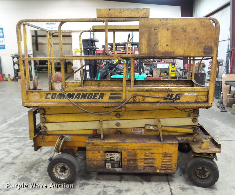 image for item DZ9456 1995 JLG CM2546 scissor lift