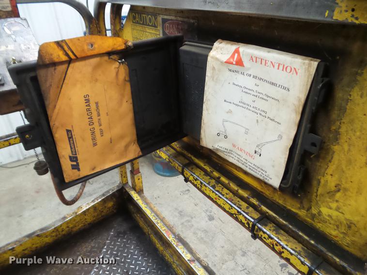 image for item DZ9456 1995 JLG CM2546 scissor lift