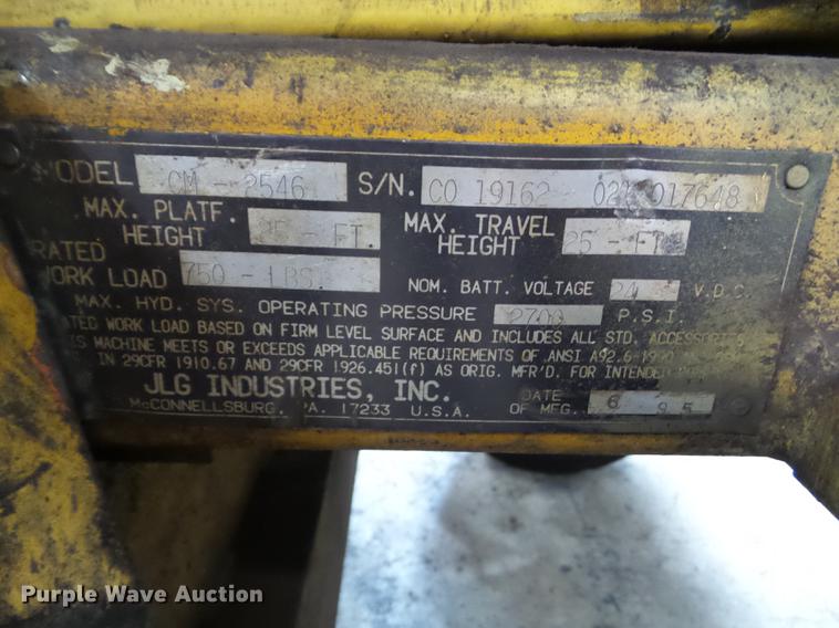 image for item DZ9456 1995 JLG CM2546 scissor lift