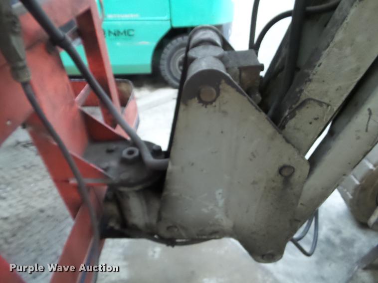 image for item DZ9457 1999 Sky Jack SKJ6 boom lift