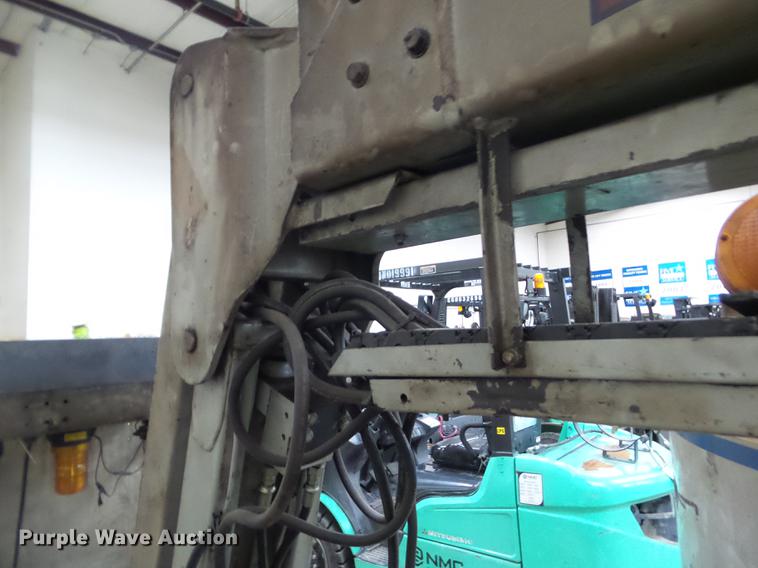 image for item DZ9457 1999 Sky Jack SKJ6 boom lift