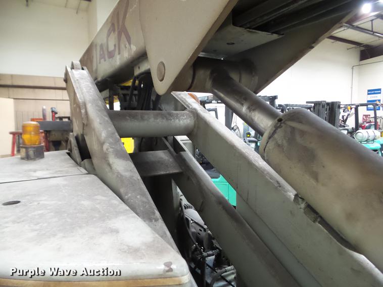 image for item DZ9457 1999 Sky Jack SKJ6 boom lift