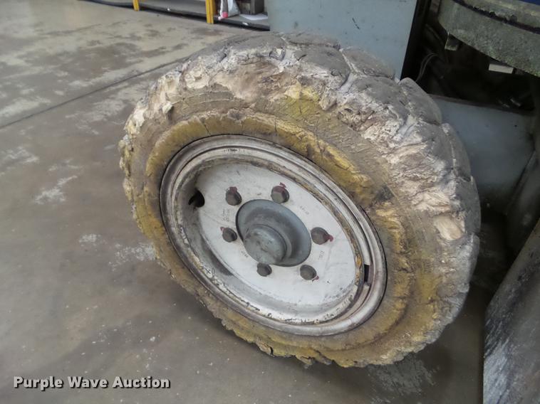 image for item DZ9457 1999 Sky Jack SKJ6 boom lift