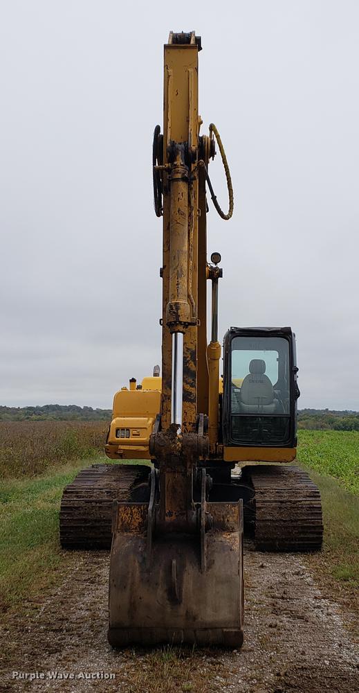 image for item EF9929 2005 John Deere 200C LC excavator