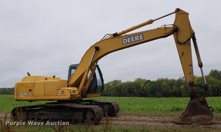 image for item EF9929 2005 John Deere 200C LC excavator