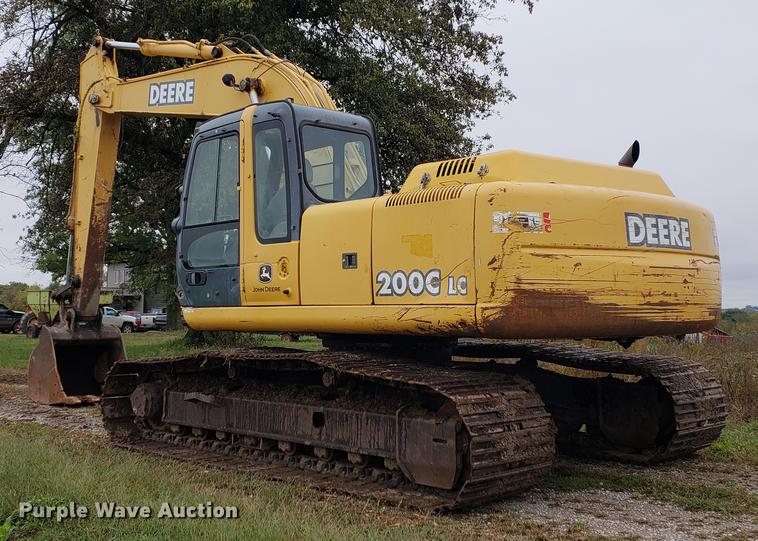 image for item EF9929 2005 John Deere 200C LC excavator