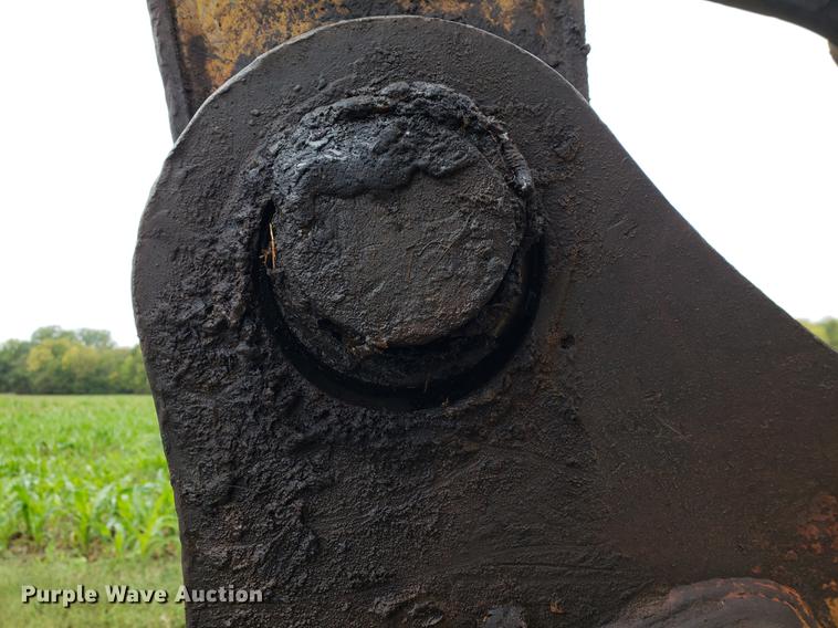 image for item EF9929 2005 John Deere 200C LC excavator