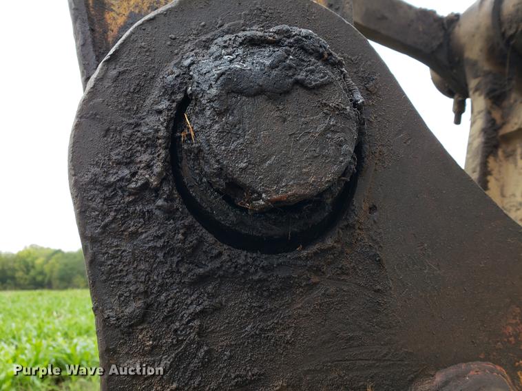 image for item EF9929 2005 John Deere 200C LC excavator