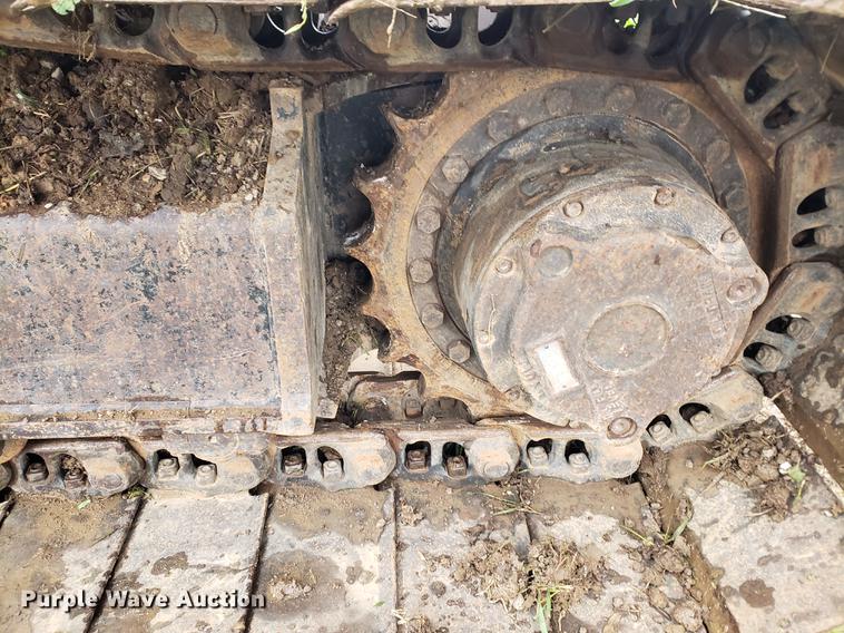 image for item EF9929 2005 John Deere 200C LC excavator