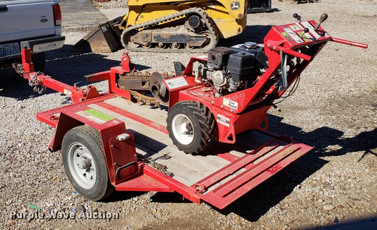 image for item EF9965 2012 Barreto trencher with trailer