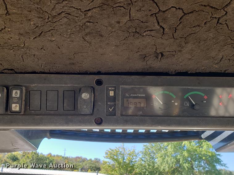 image for item EF9967 2007 John Deere 322 skid steer