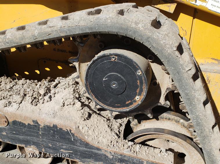 image for item EF9967 2007 John Deere 322 skid steer