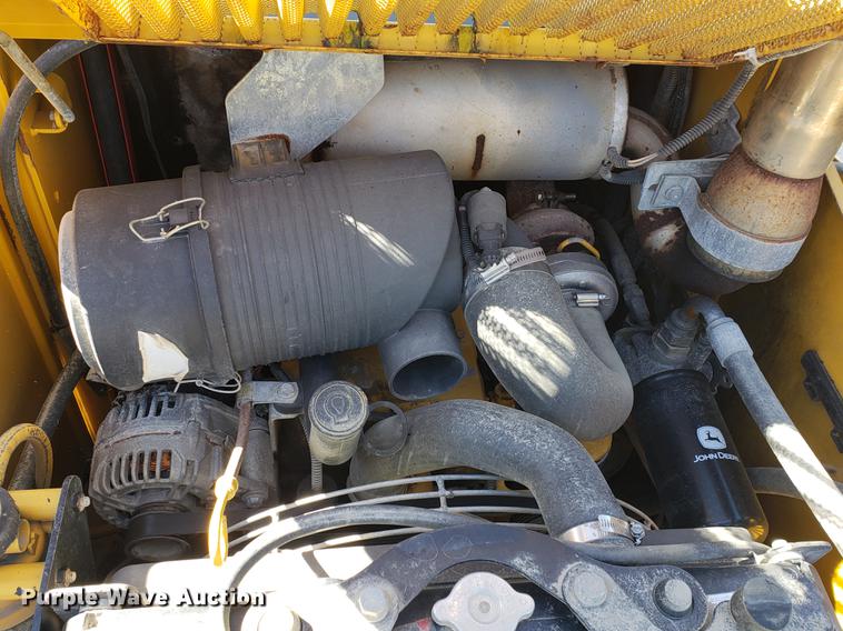 image for item EF9967 2007 John Deere 322 skid steer