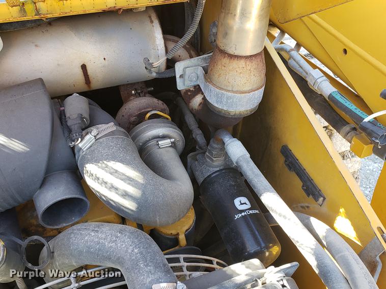 image for item EF9967 2007 John Deere 322 skid steer
